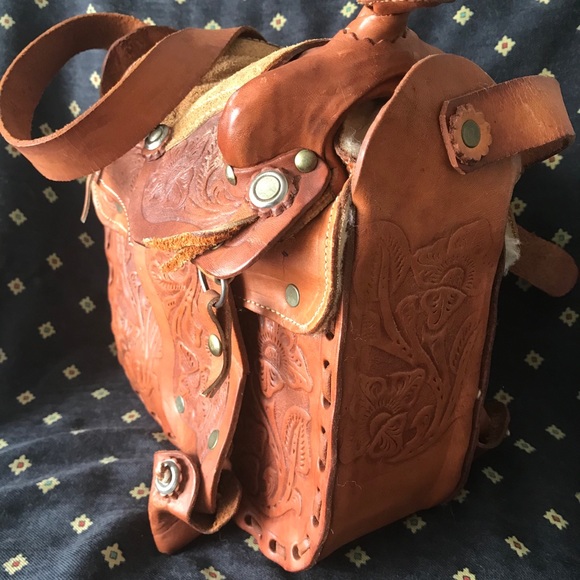 Handbags - Vintage 1970’s hand tooled leather saddle purse